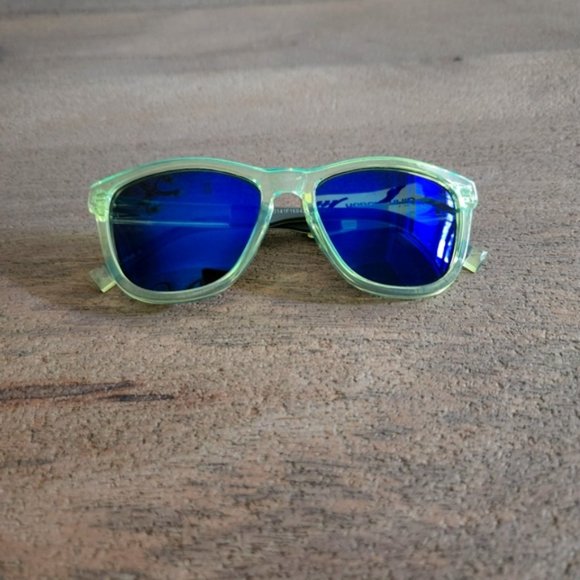 Sun Glasses - Picture 1 of 4